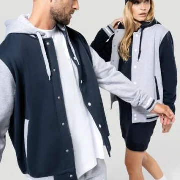 Bluza rozpinana z kapturem, unisex, z kontrastowymi rękawami i zapięciem na napy.